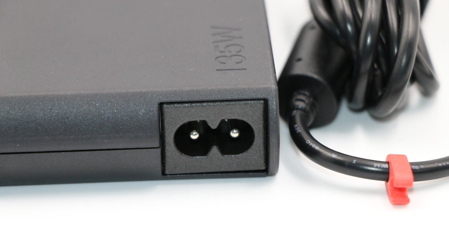 Lenovo AC Adapter Rectangle 135W, 2P, Black - 00HM687