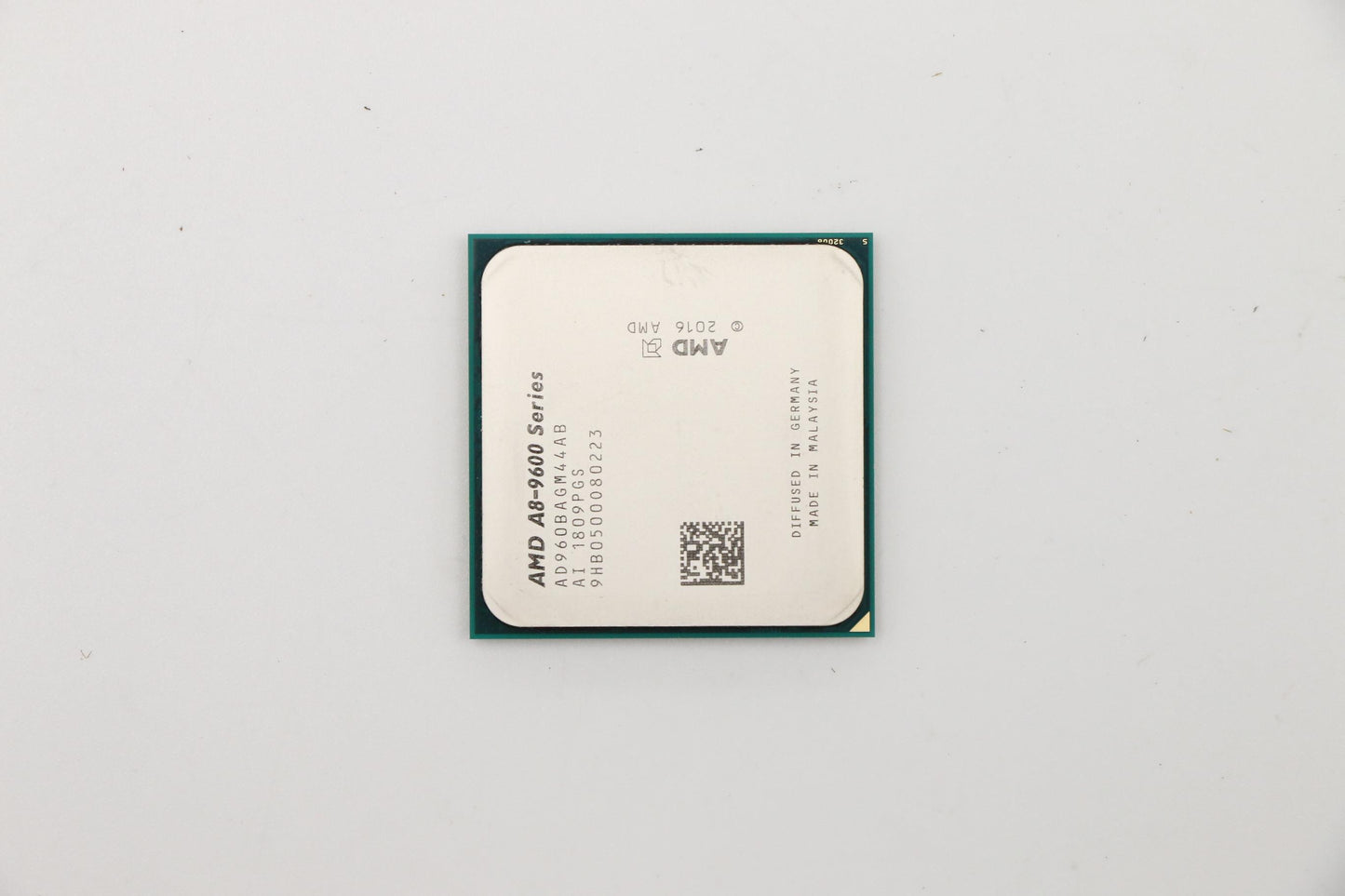 Lenovo AMD PRO A8-9600 Processor 3.1GHz, 4-Core, 65W - 01AG075