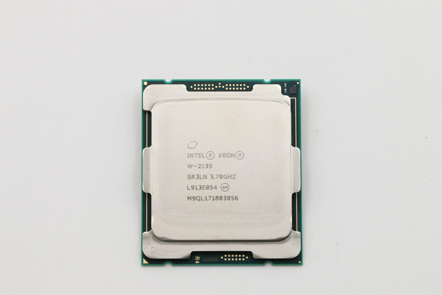 Lenovo Xeon W2135 39G 6C 140W - 01AG203