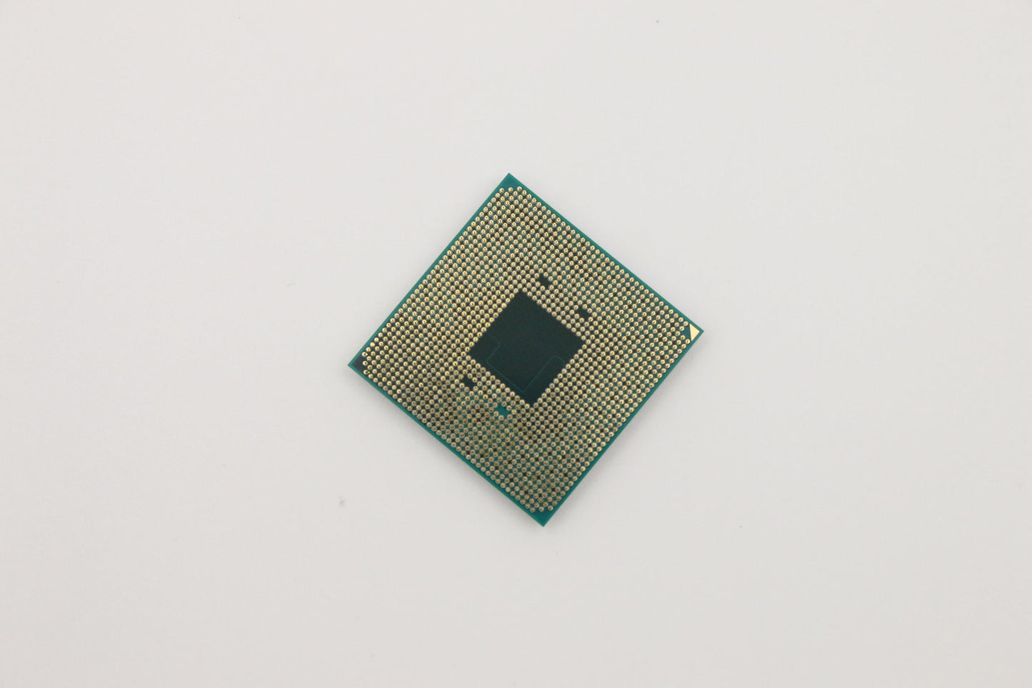 Lenovo AMD Ryzen 5 PRO 2400GE Processor 3.2GHz, 4-Core, 35W - 01AG269