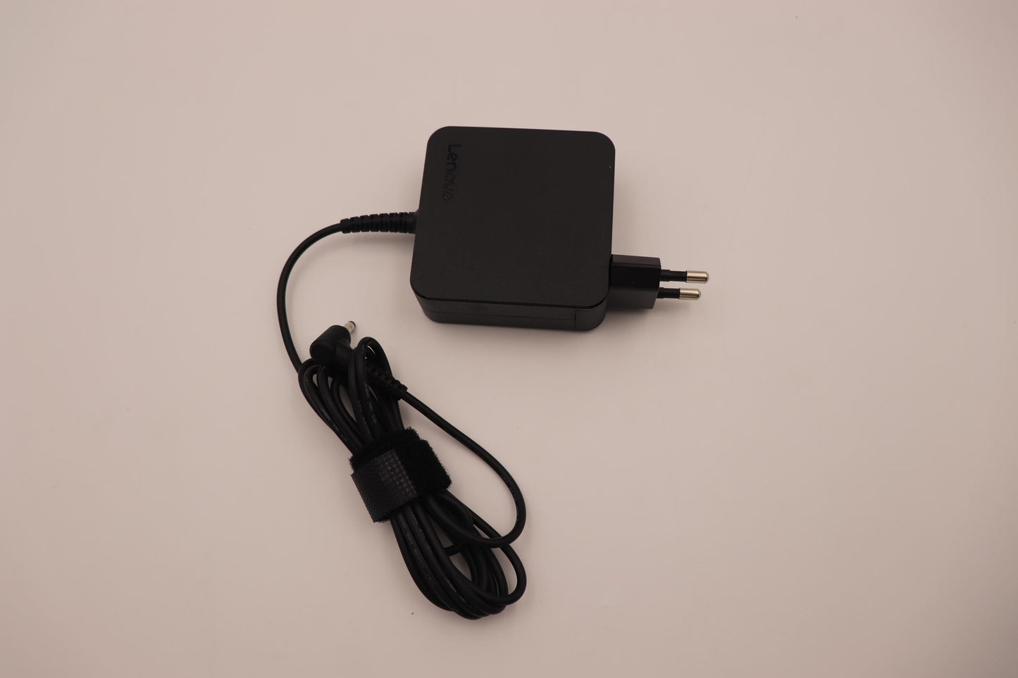 Lenovo 65W Circular AC Adapter, 2-Prong, COO, Black - 01FR148
