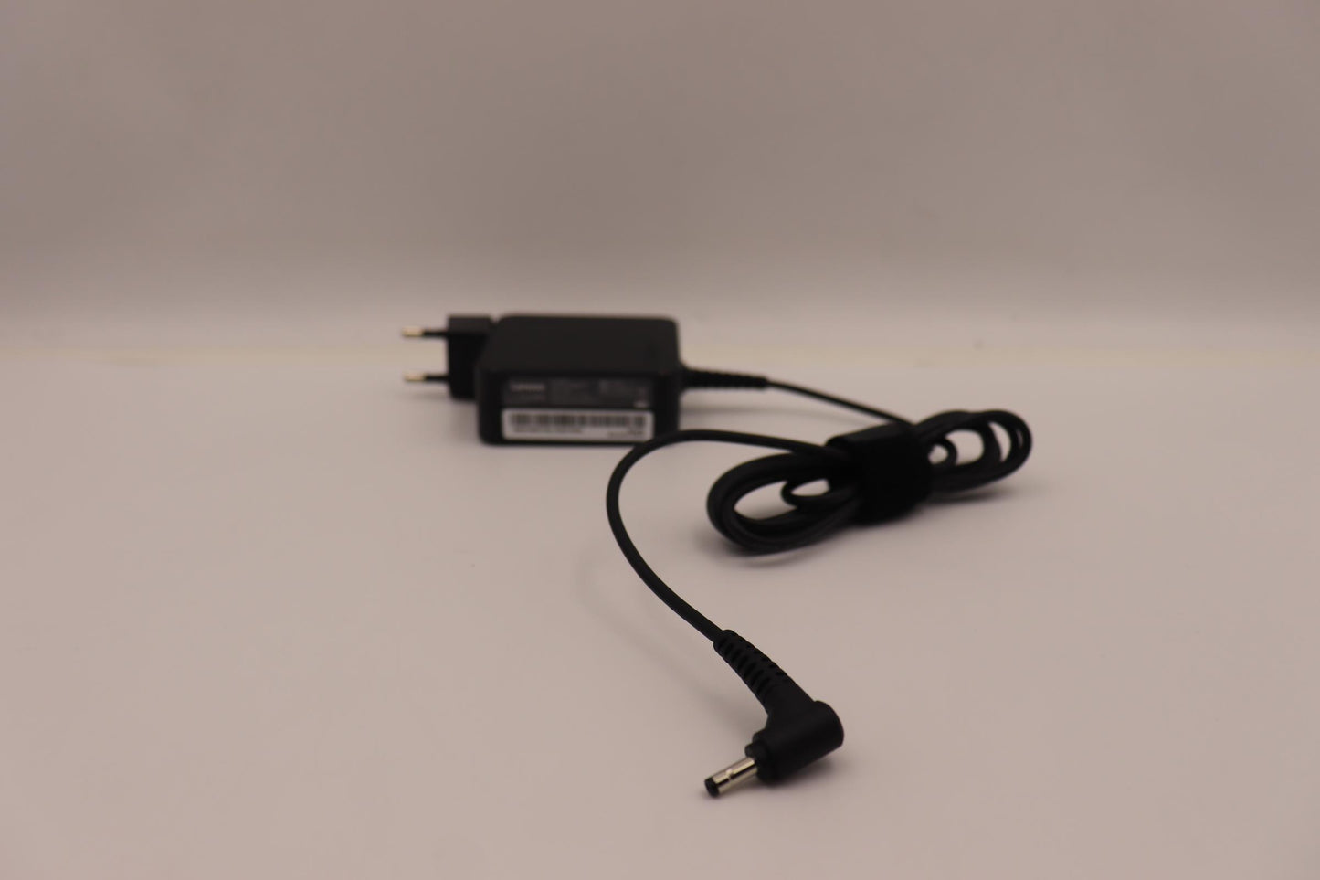 Lenovo 65W Circular AC Adapter, 2-Prong, COO, Black - 01FR148