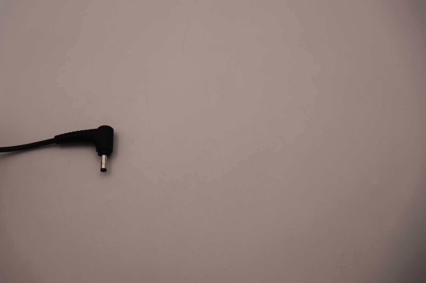 Lenovo 65W Circular AC Adapter, 2-Prong, COO, Black - 01FR148