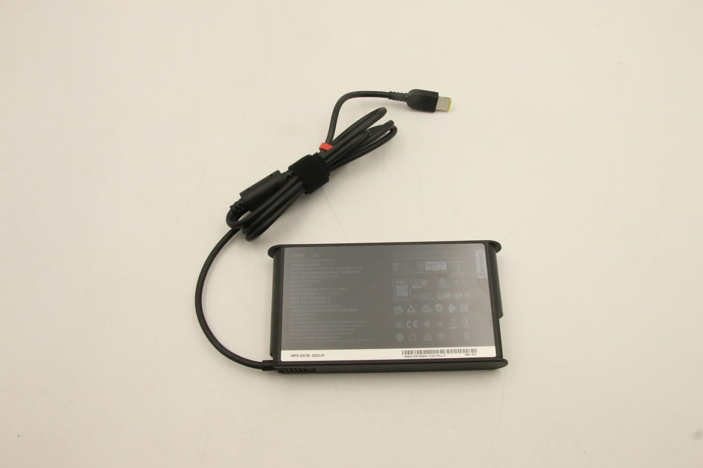 Lenovo 230W 3-prong AC Adapter - 02DL143