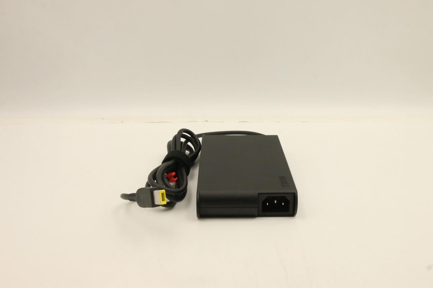 Lenovo 230W 3-prong AC Adapter - 02DL143