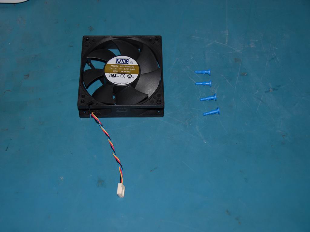 Lenovo Fan Husum Chassis 120X120X25 - 31038762