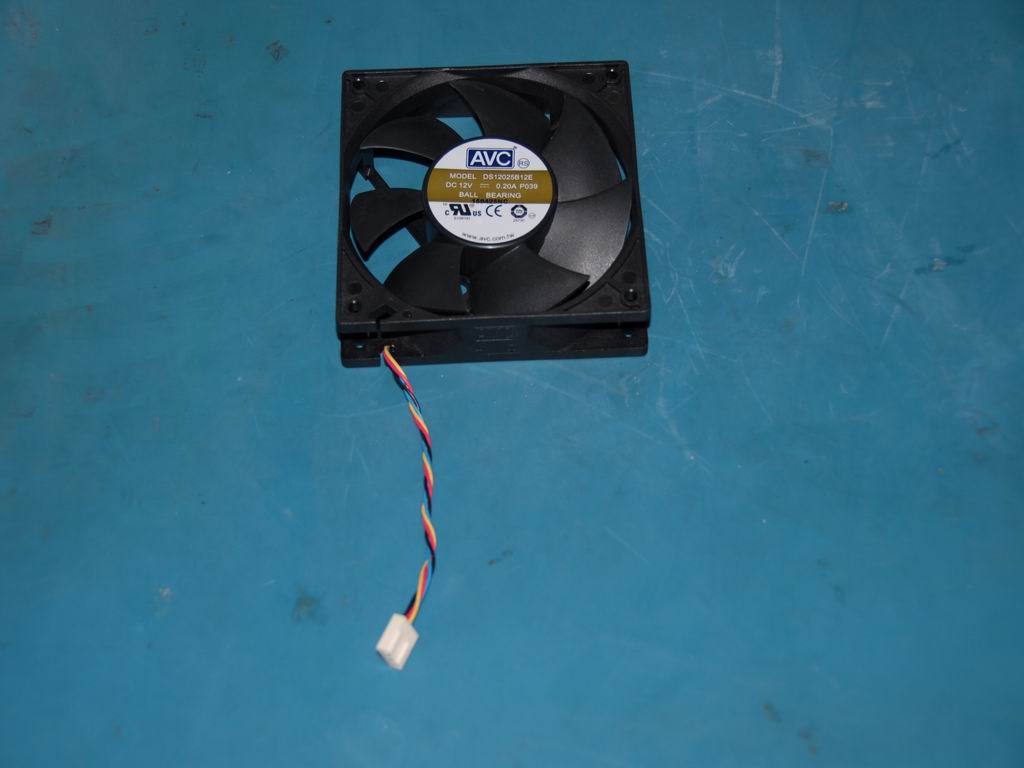 Lenovo Fan Husum Chassis 120X120X25 - 31038762