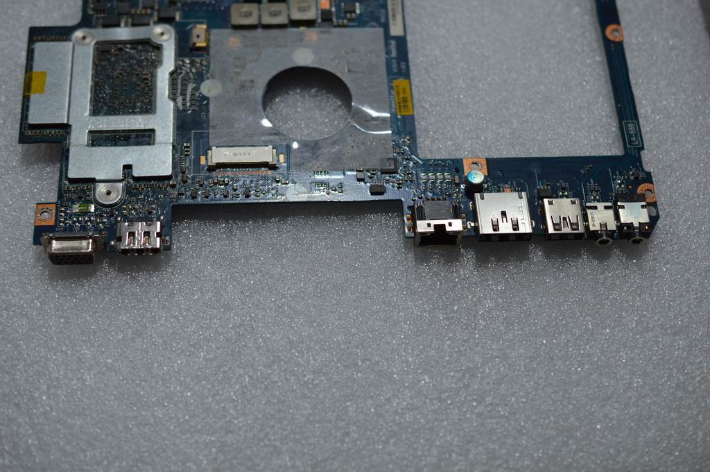 Lenovo Mb Opt 2G Qc U3 W/Bt/Hdmi Wo/T - 11013938