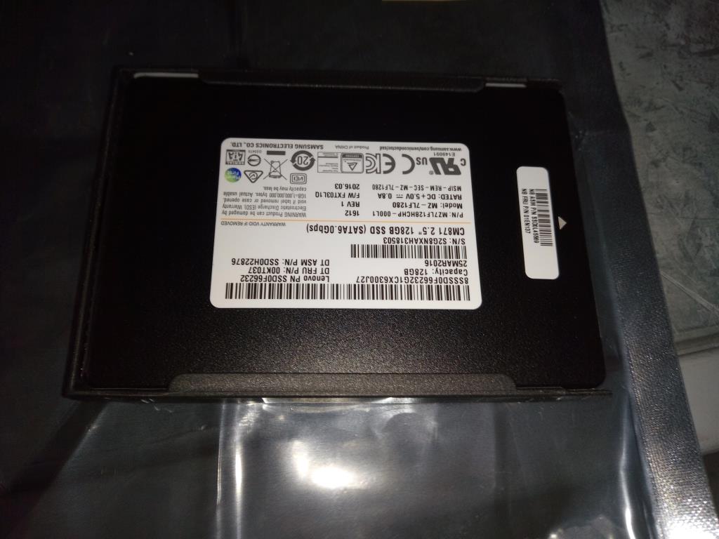 Lenovo 128GB SSD, 2.5", 7mm, SATA, Samsung - 01EN137