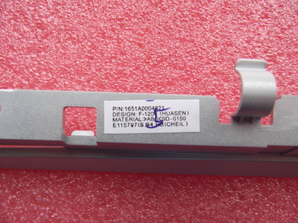 Lenovo Mainframe Middle Case B320 Non - 31050385