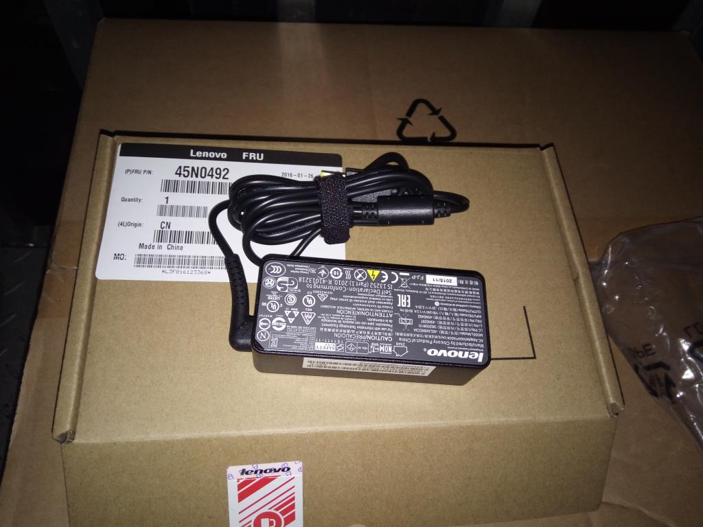 Lenovo AC Adapter, 45W, 20V, 3-Pin, Worldwide - 45N0492