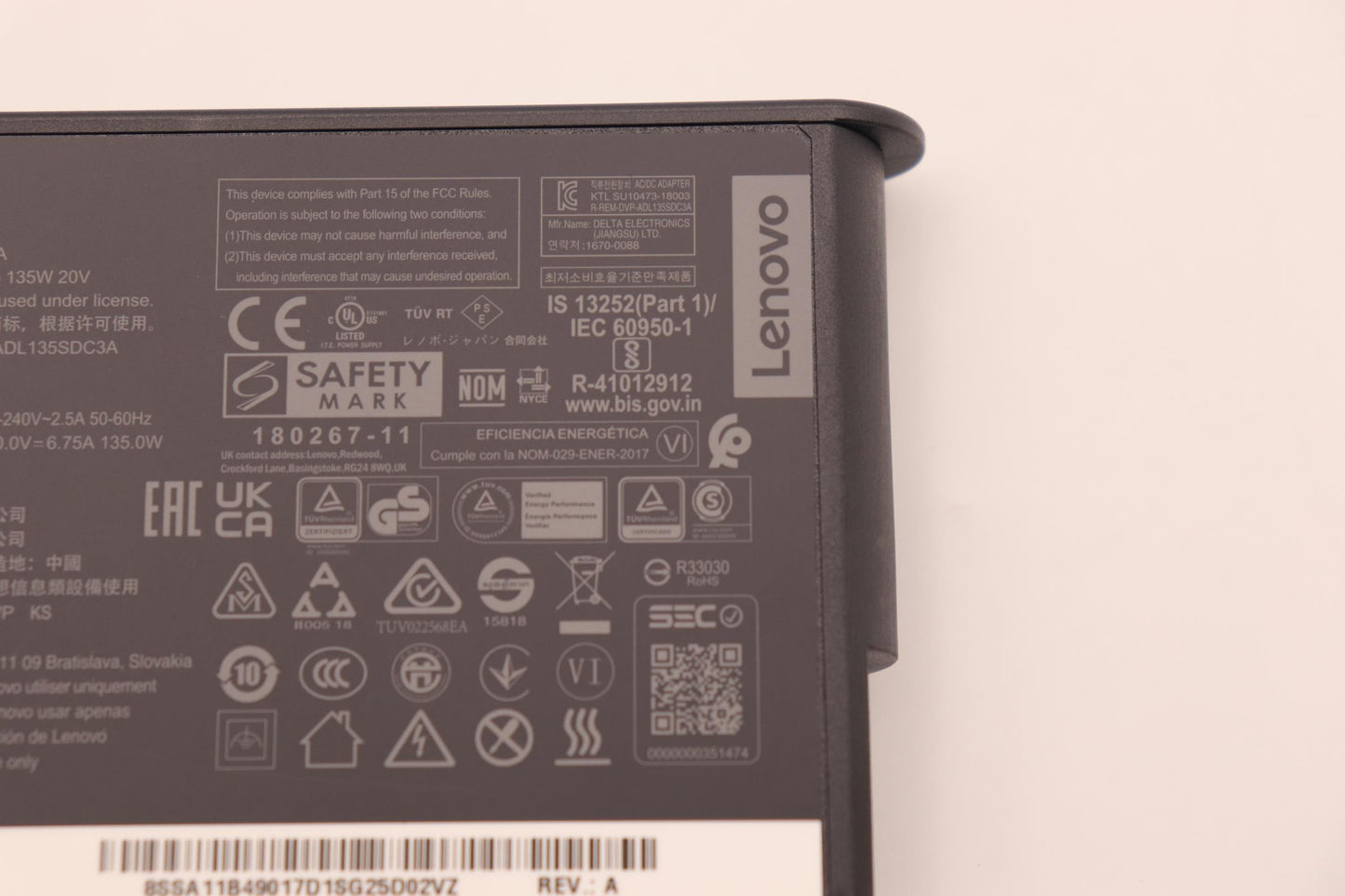 Lenovo 135W AC Adapter, Rectangle Plug, Black - 5A10V03264