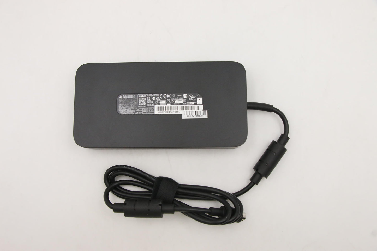 Lenovo AC Adapter, Round, 240W, 3-Pin, Black - 5A11B63569