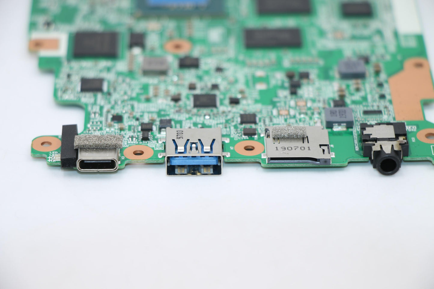 Lenovo Mb Nok N4000_Uma_32G_4G - 5B20S42666