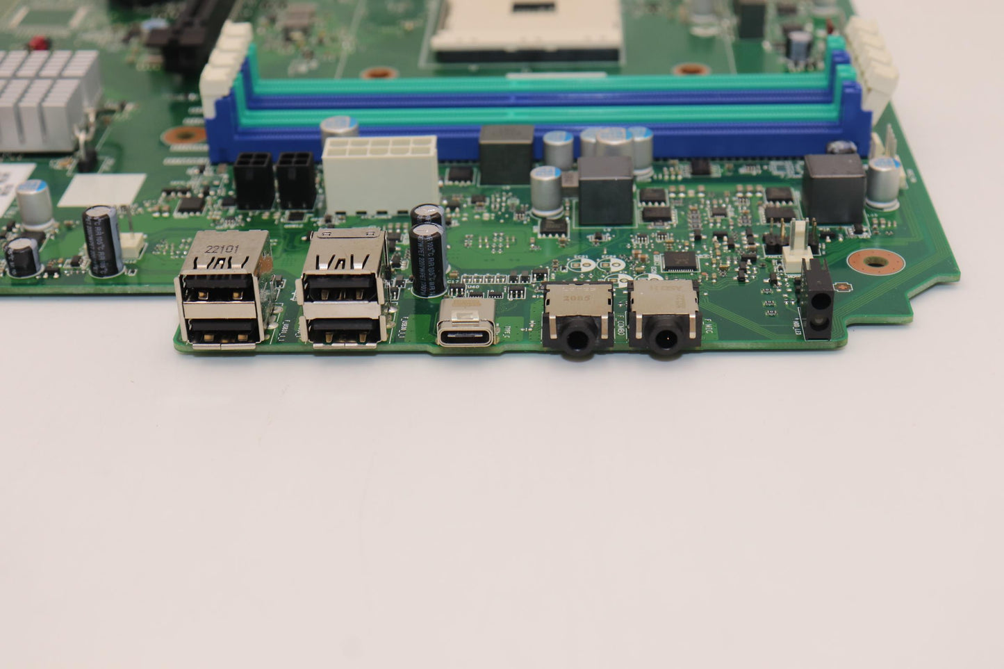 Lenovo Bdplanar Mb Am4 Cz Pro 565 Win - 5B20U55130