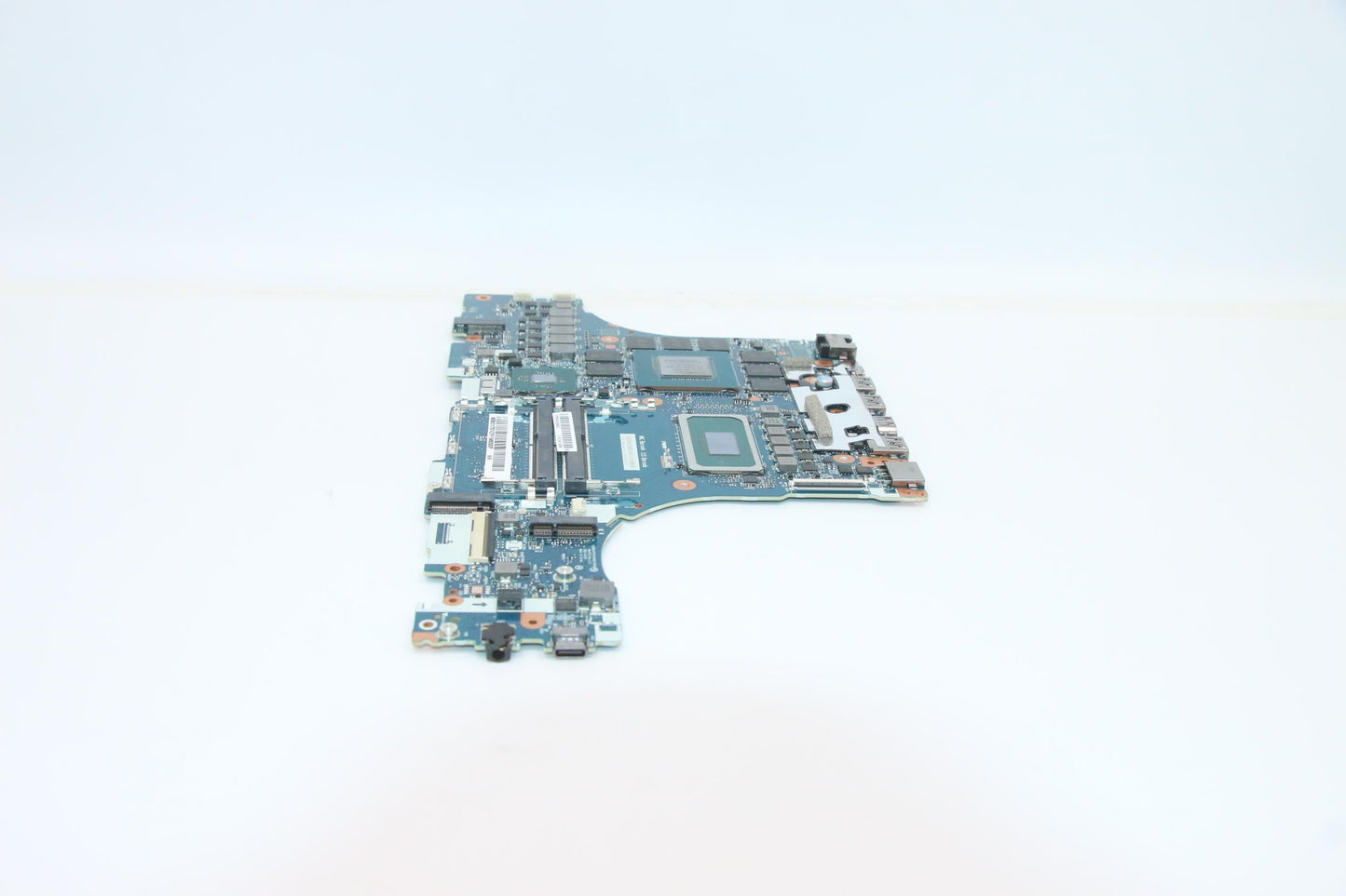 Lenovo BDPLANAR L82JH WIN i7-11800H RTX3070, 8GB RM - 5B21C75314