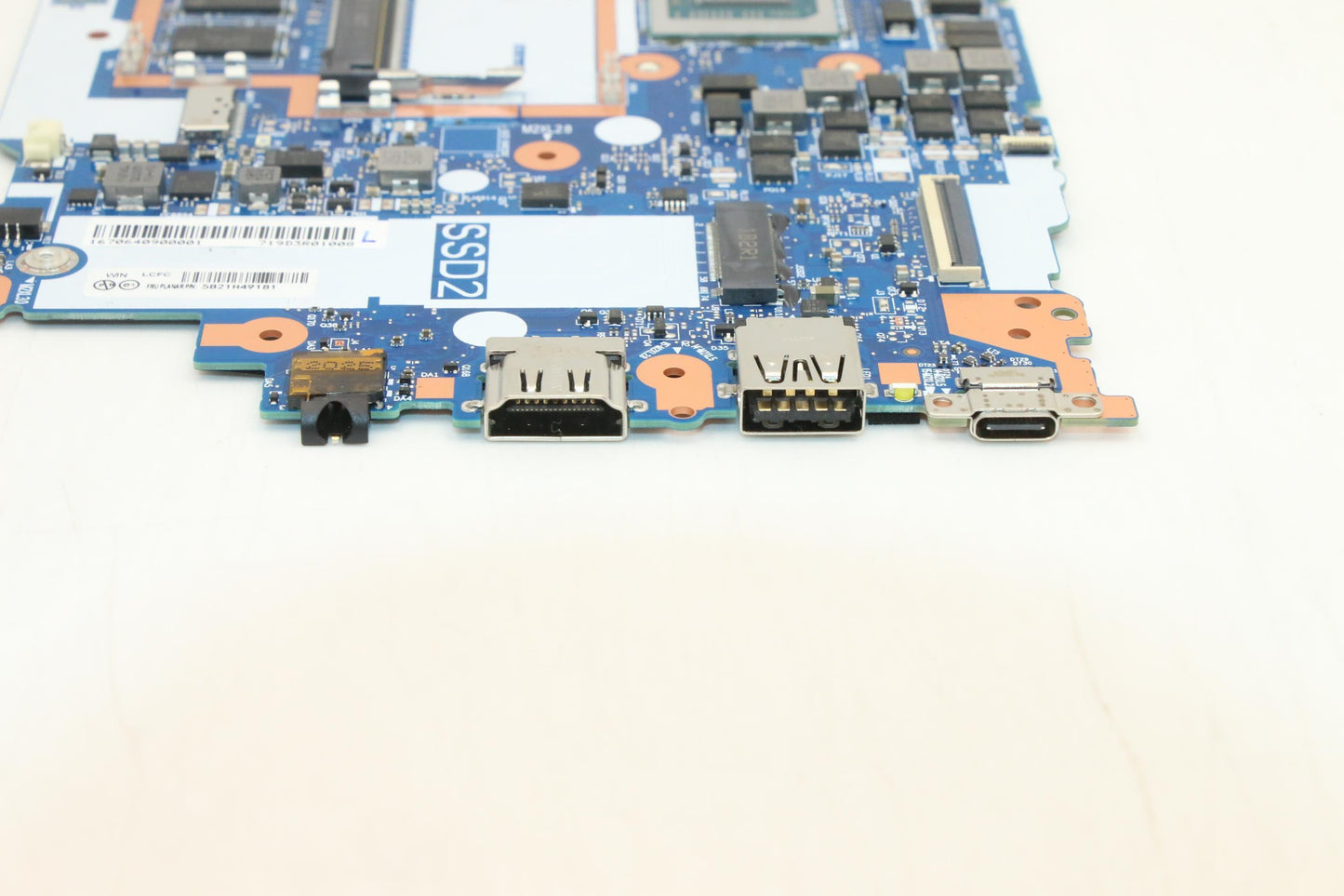 Lenovo Ryzen 7 5825U 8GB Planar for Windows - 5B21H49181