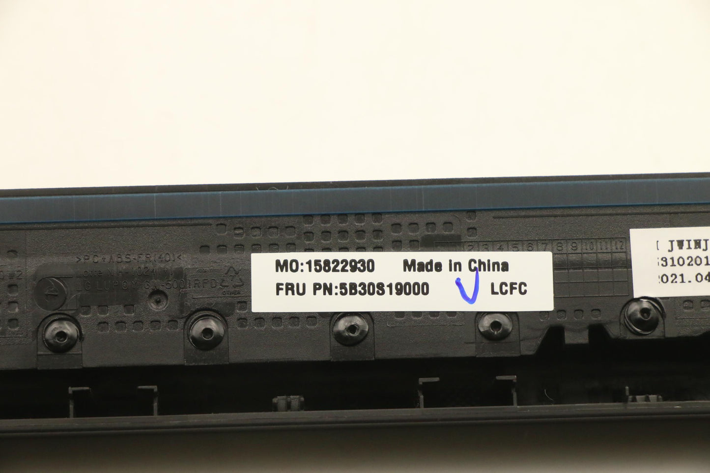 Lenovo LCD Bezel for L 82KB - 5B30S19000