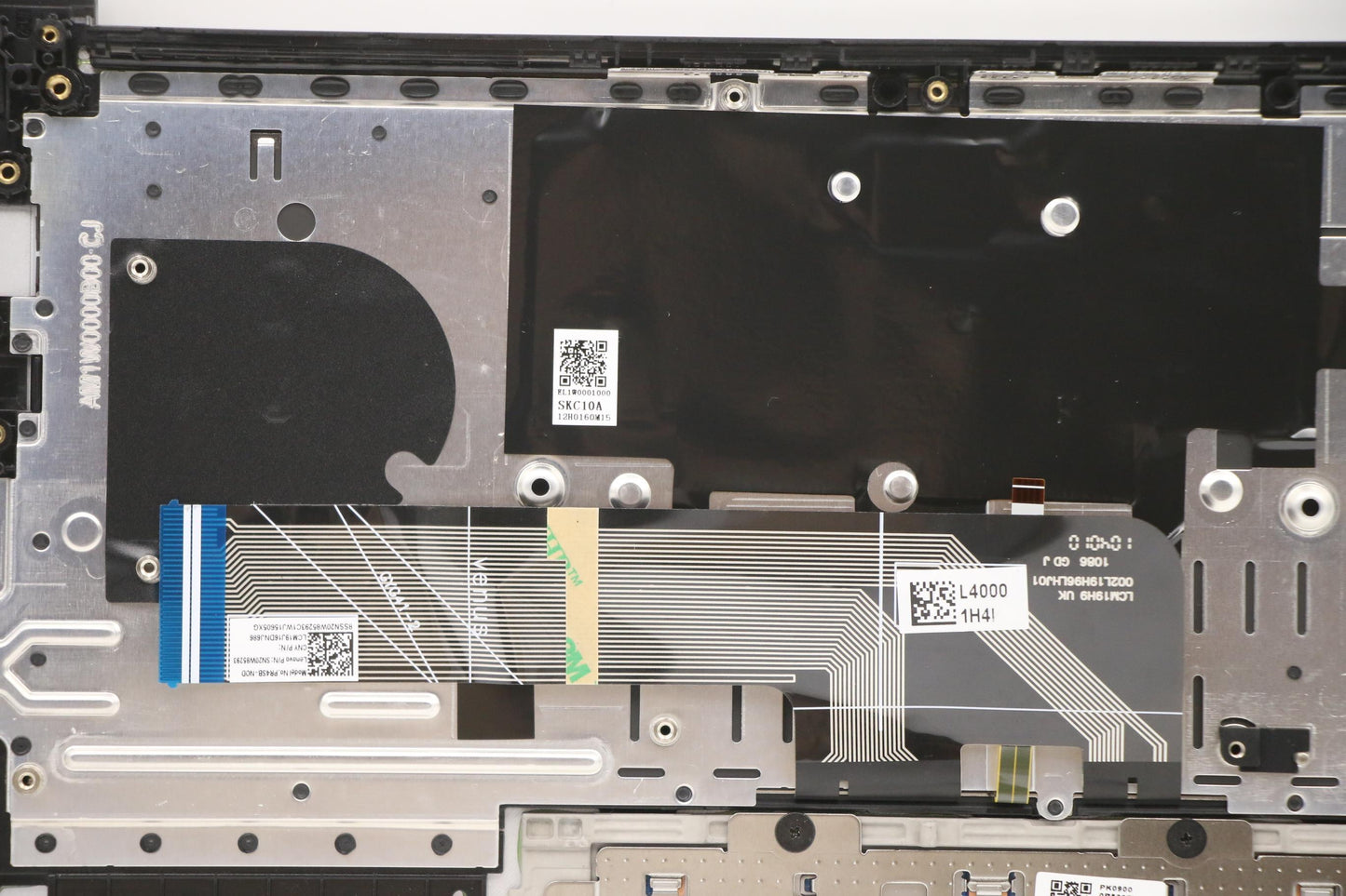 Lenovo Cover Upper Case Asm_Nordic L8 - 5CB1B43518