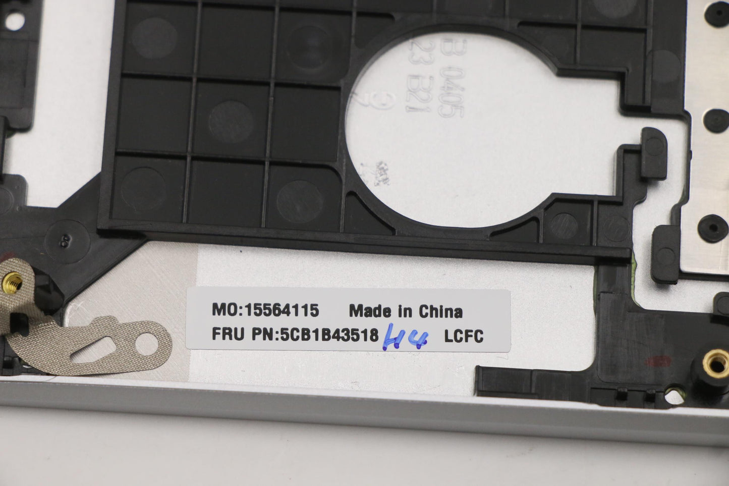 Lenovo Cover Upper Case Asm_Nordic L8 - 5CB1B43518