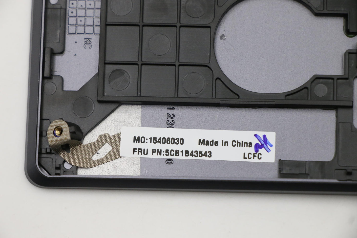 Lenovo Cover Upper Case Asm_Hun L82La - 5CB1B43543