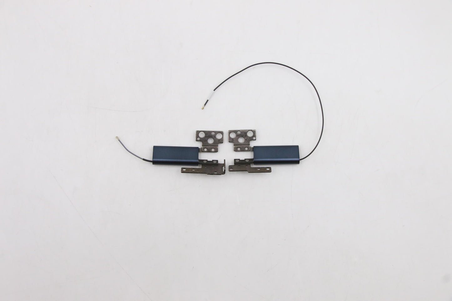 Lenovo Hinge Cover L+R with WLAN Support - 5H50W13759