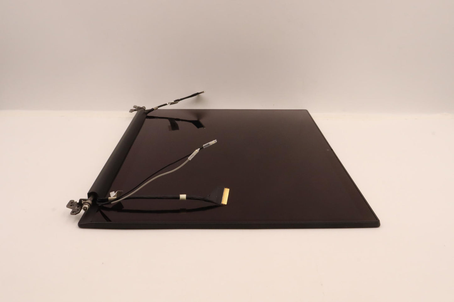 Lenovo LCD Module, 16", WQUXGA, Touch, Anti-Reflection, Anti-Smudge, IPS, 600nit, Color Calibration, with FHD Hybrid RGB+IR Camera @ - 5M11D12321