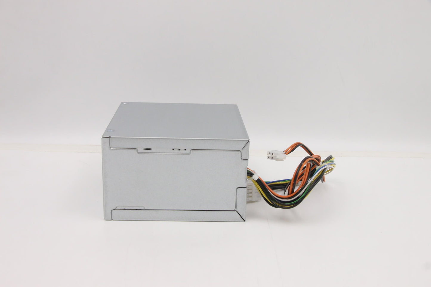 Lenovo Power Supply FRU, 100-240Vac, 250W, 85% Efficiency - 5P51D77045