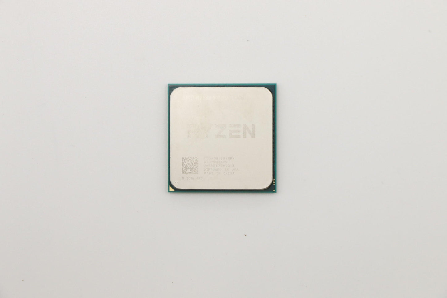 Lenovo AMD Ryzen 5 PRO 3400G, 3.7GHz, 4C/4M, 65W - 5SA0U56073