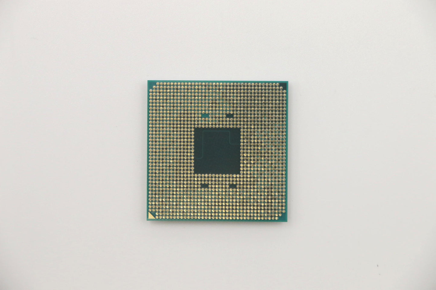 Lenovo AMD Ryzen 5 PRO 3400G, 3.7GHz, 4C/4M, 65W - 5SA0U56073