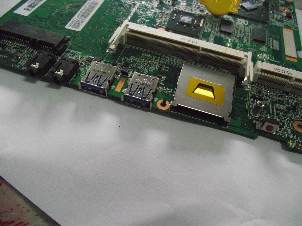 Lenovo Mb Q180 I Atom D2700 W/Gpu W/T - 11014184