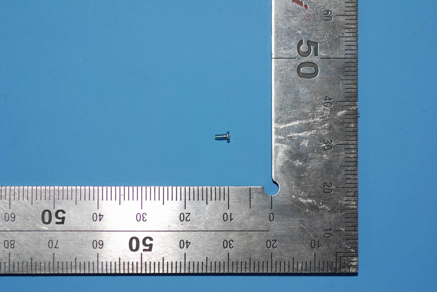 Lenovo A3500 Screw& 46104009 Cs - 5M89A6MW27