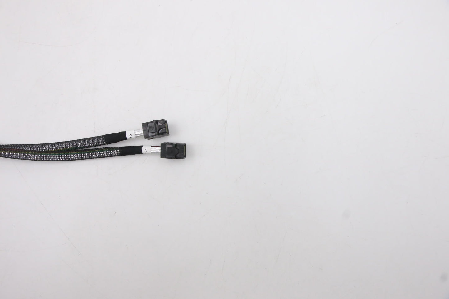 Lenovo (00FC366) Mini-SAS Cable, FRU