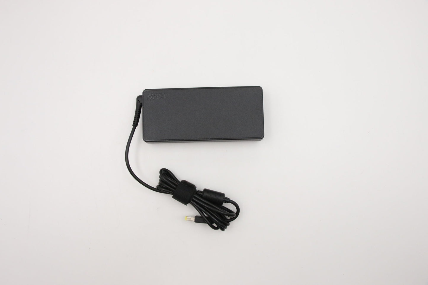 Lenovo 135W20Vdc3Pwwchy - 00HM670