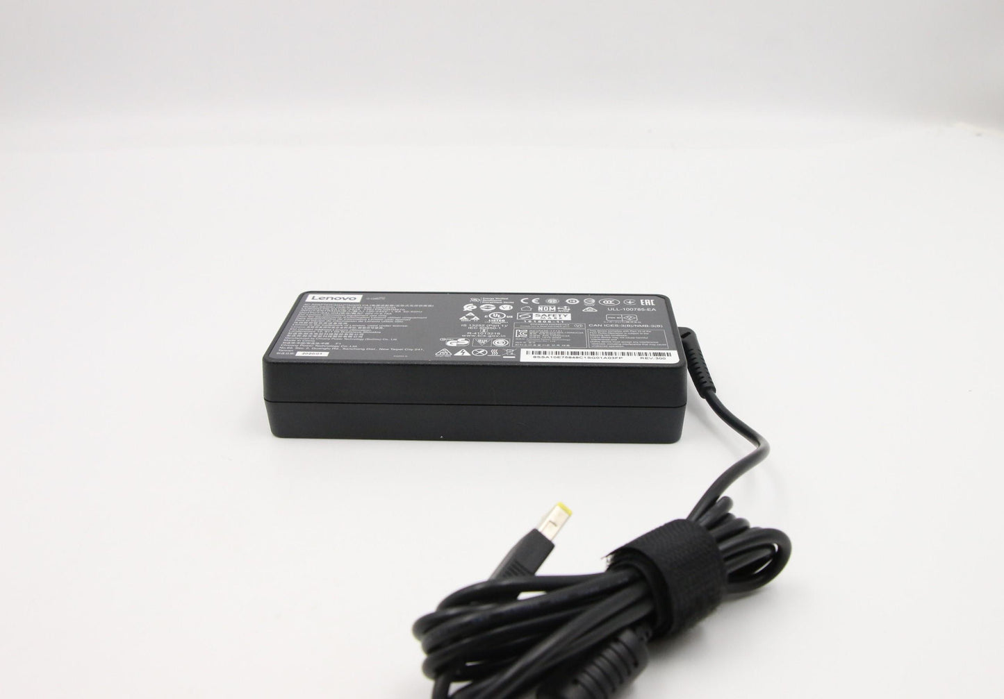 Lenovo 135W20Vdc3Pwwchy - 00HM670