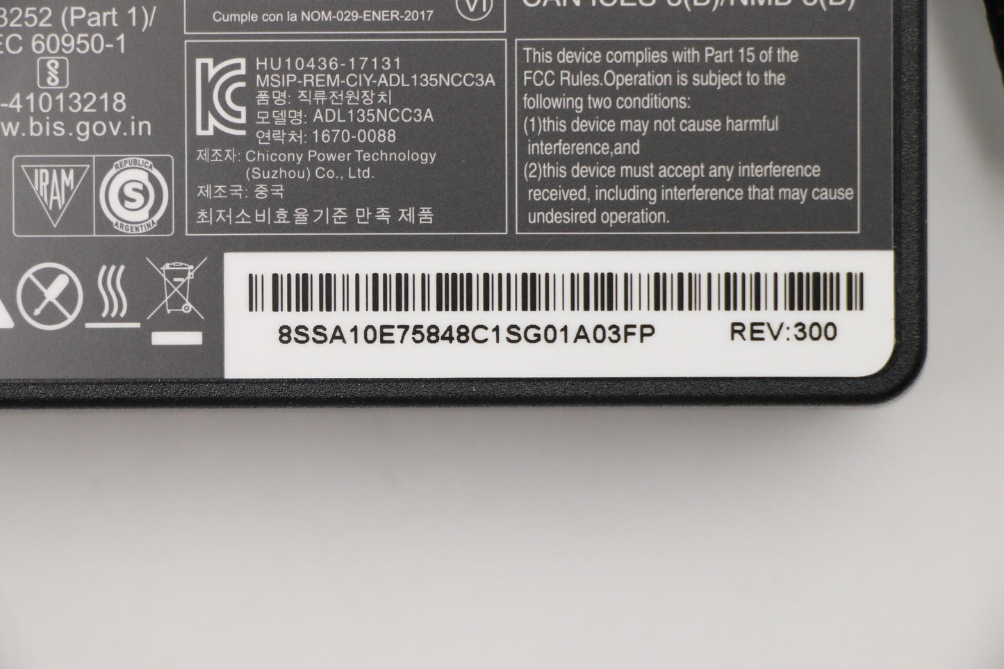 Lenovo 135W20Vdc3Pwwchy - 00HM670