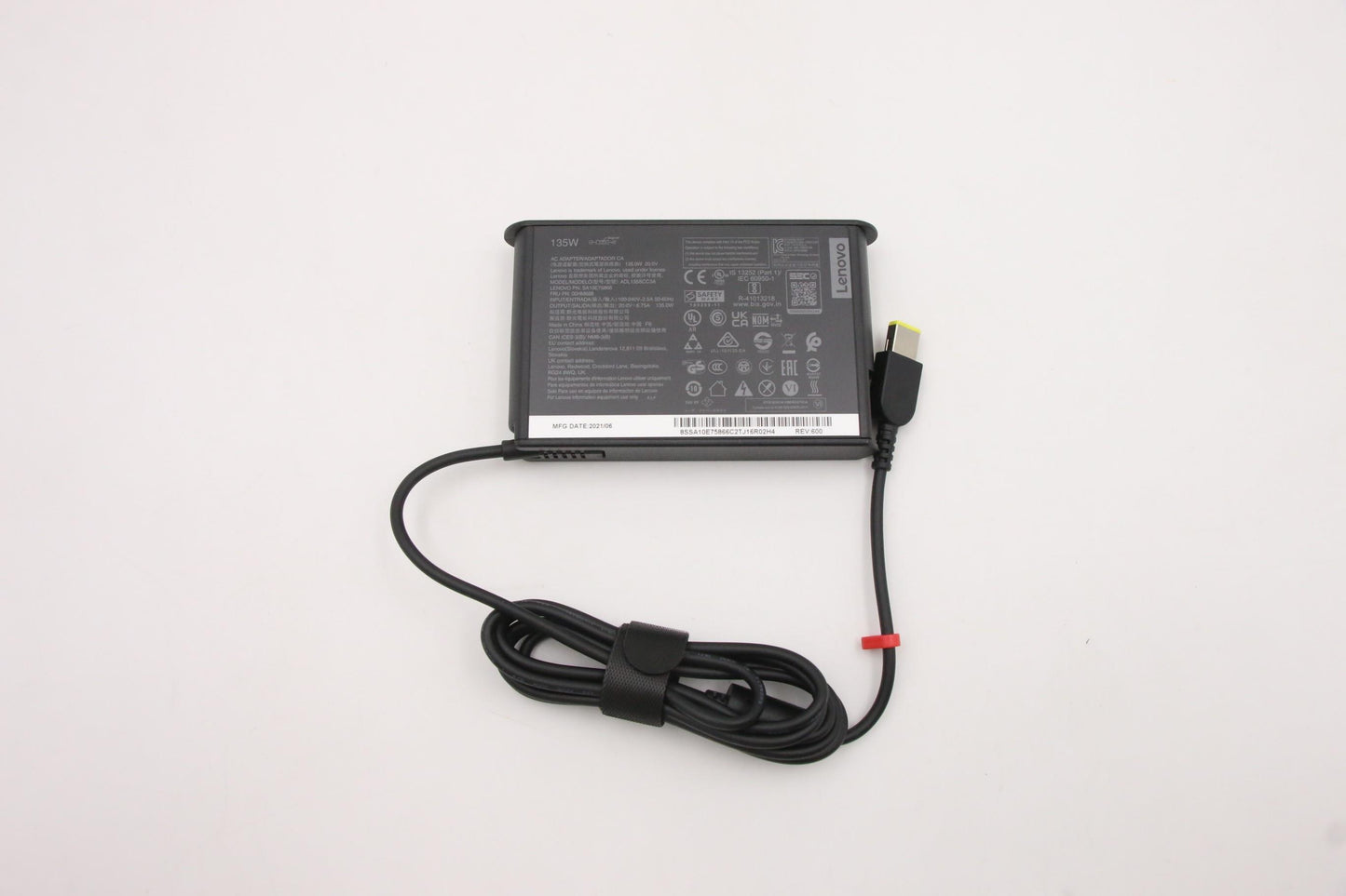 Lenovo (00HM688) - AC Adapter, Rectangle, 135W, 3-Prong, Black