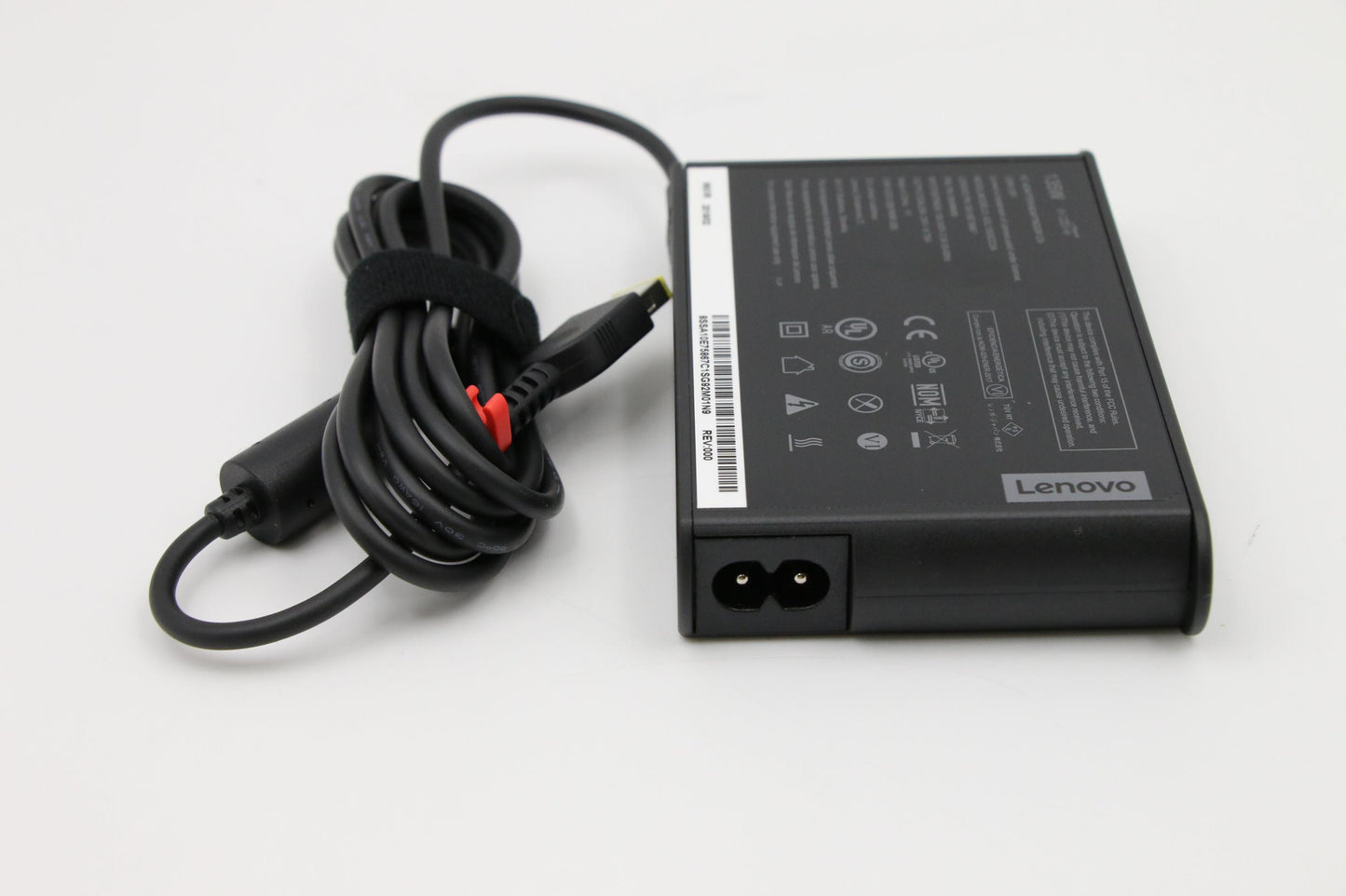 Lenovo (00HM689) AC Adapter, Rectangle, 135W, 2-Prong, Black