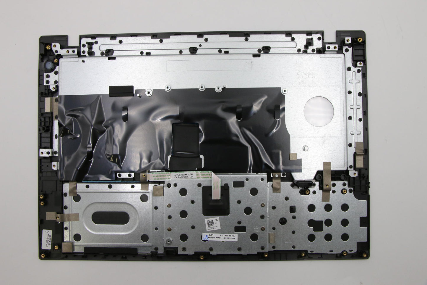 Lenovo Kp Kybd Bezels And Palmrests - 00HT719