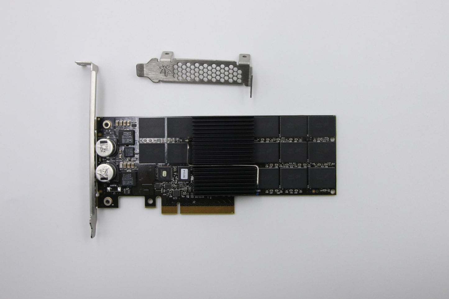 Lenovo Sd Solid State Drives - 00LF008