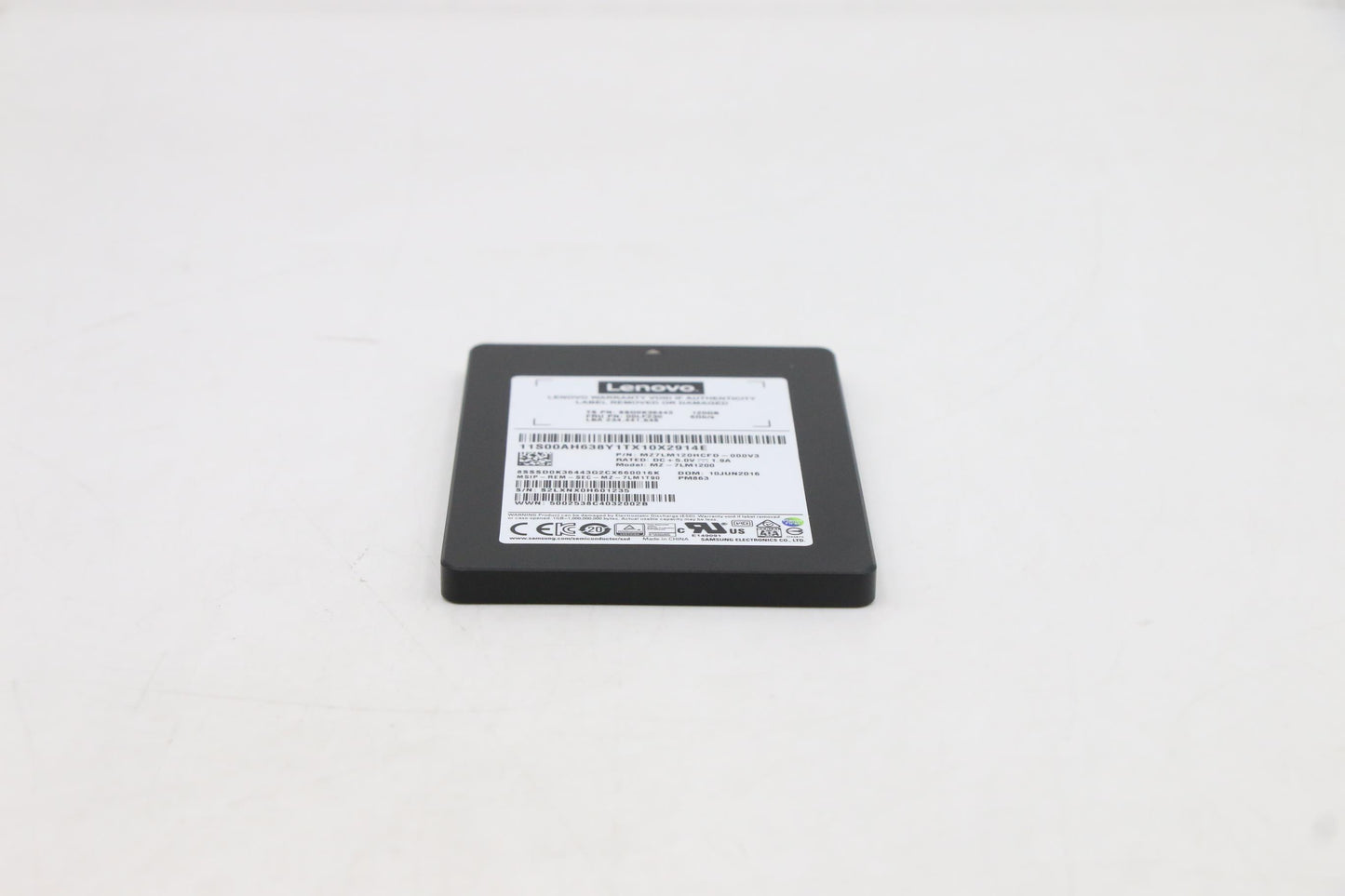 Lenovo Sd Solid State Drives - 00LF230