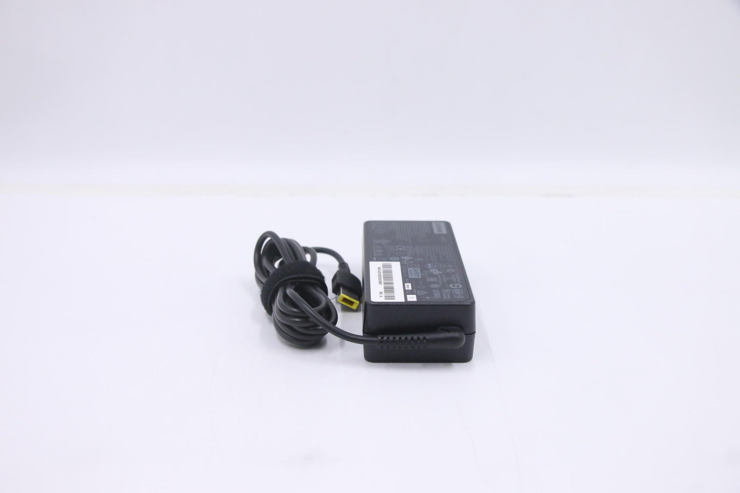 Lenovo Ac_Adapter,90W,100-240Vac,3P - 00PC758