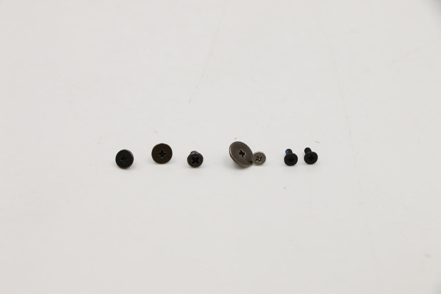 Lenovo Ks Kits Screws And Labels - 00UR914