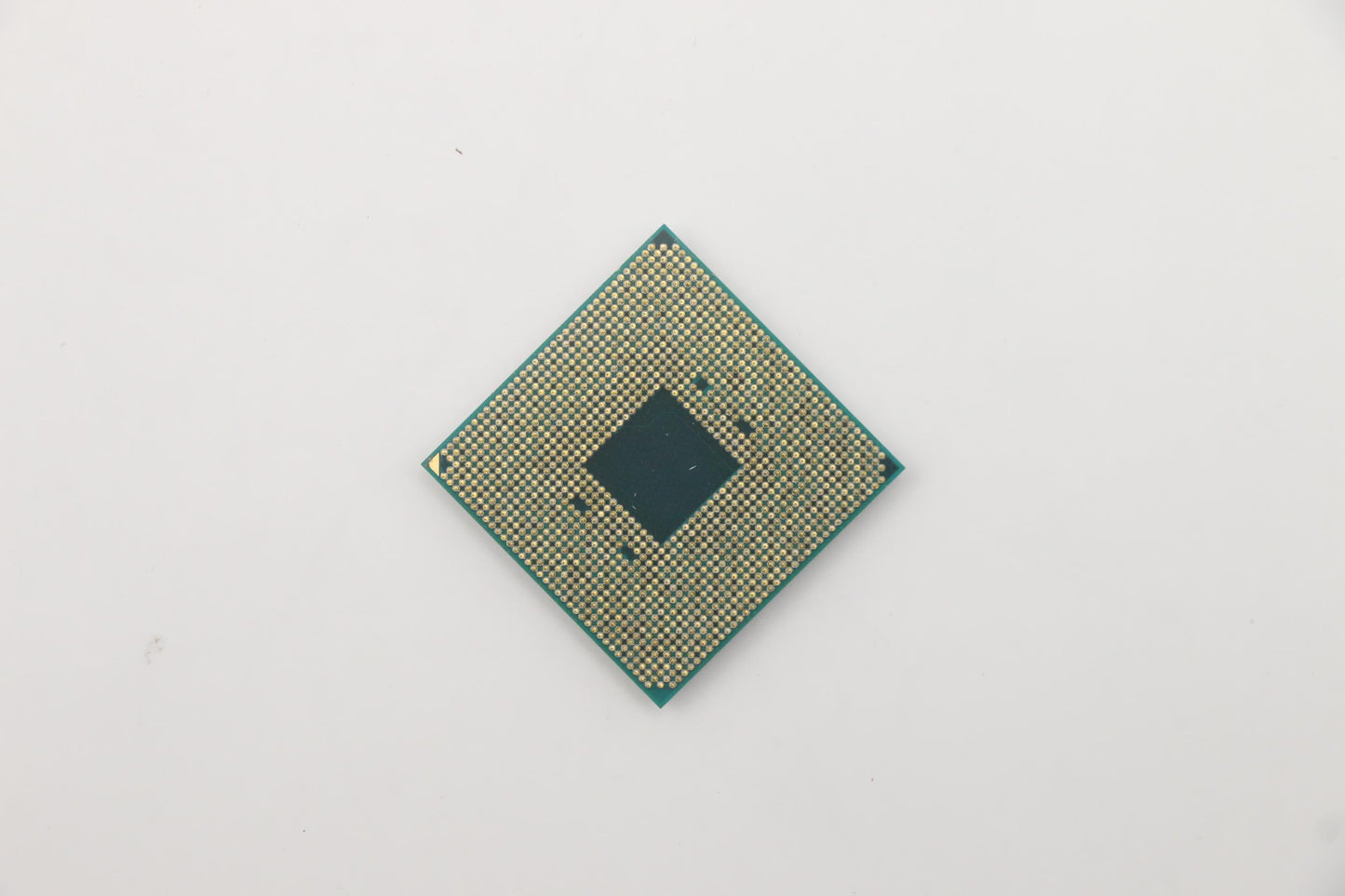 Lenovo Amd Ryzen 3 2300X 3.5G 4C - 01AG273