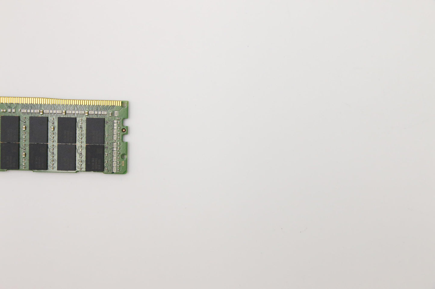 Lenovo 64Gb Ddr4 2666 Ecc Lrdimm - 01AG622