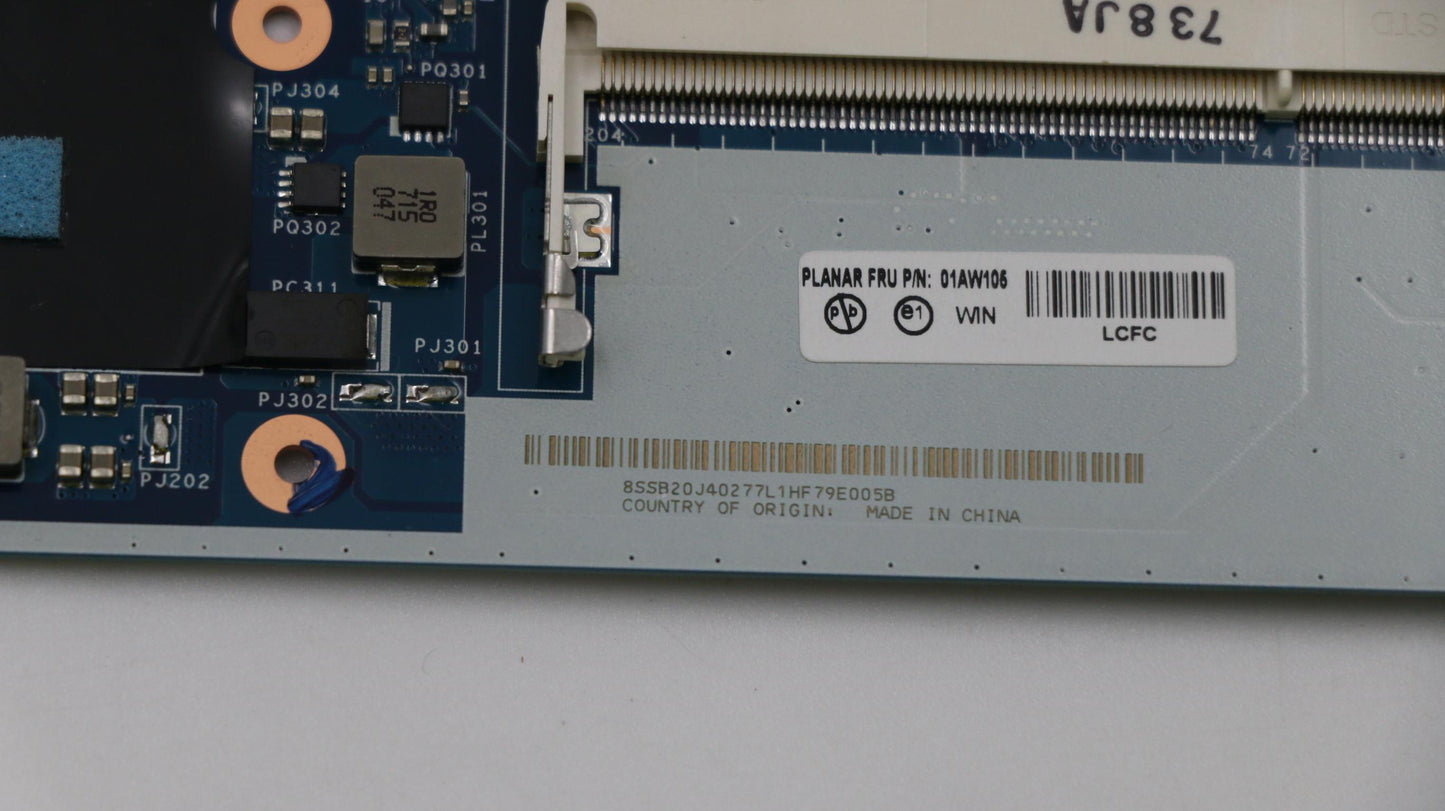 Lenovo Motherboard - 01AW105
