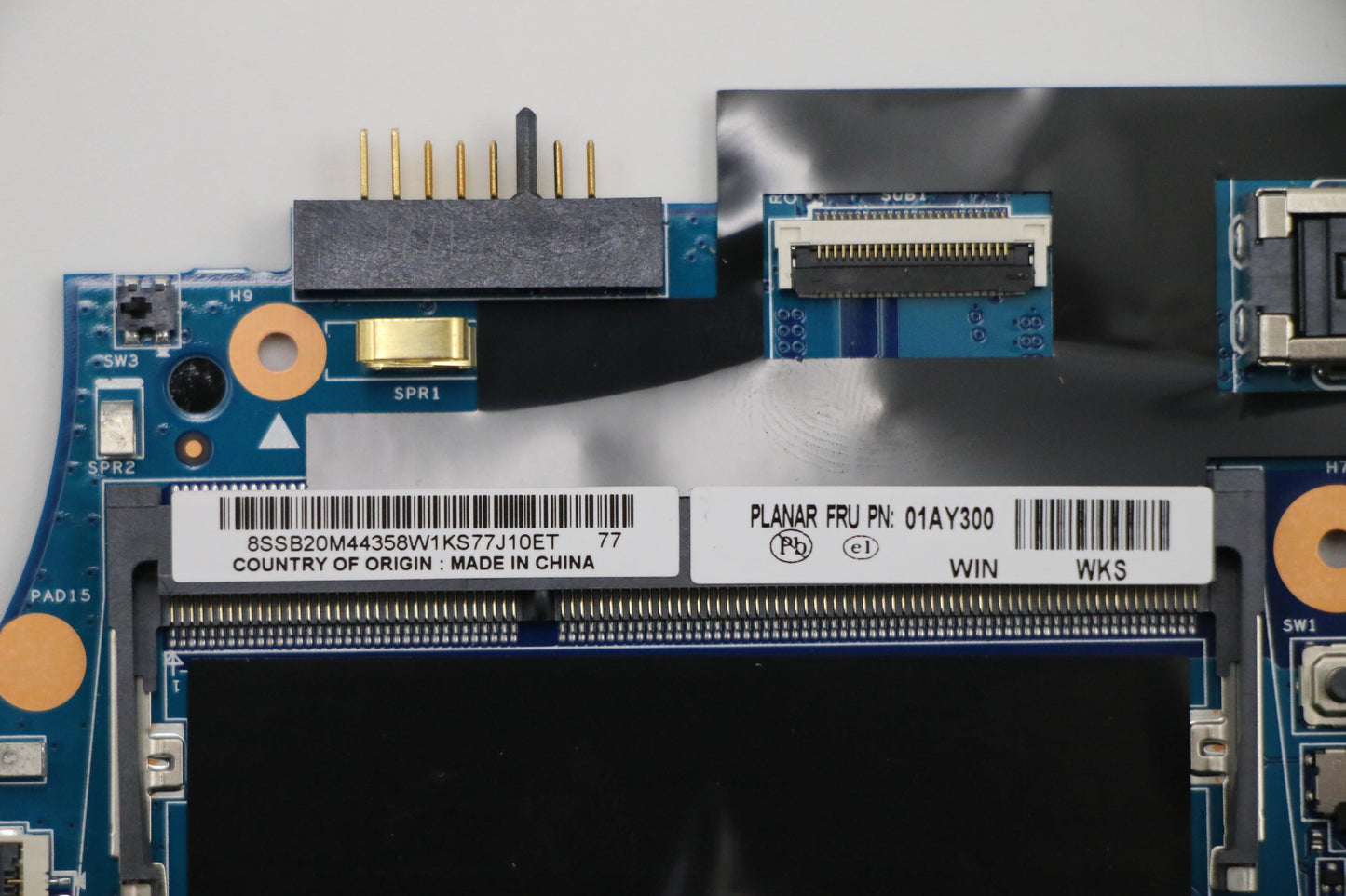 Lenovo Motherboard - 01AY300