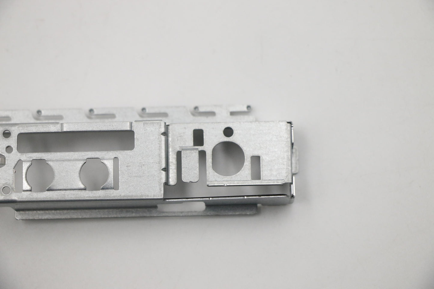 Lenovo Mech Asm Front I/O Bktasm, 8.4 - 01EF929