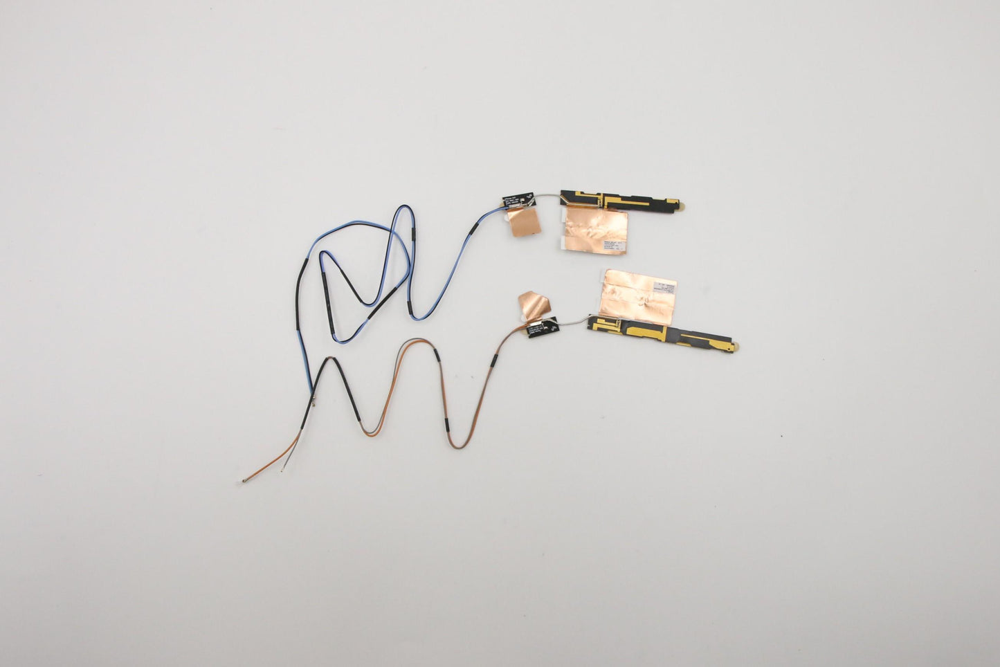 Lenovo Antenna Antenna Ww/Wlan Kit, T - 01ER100