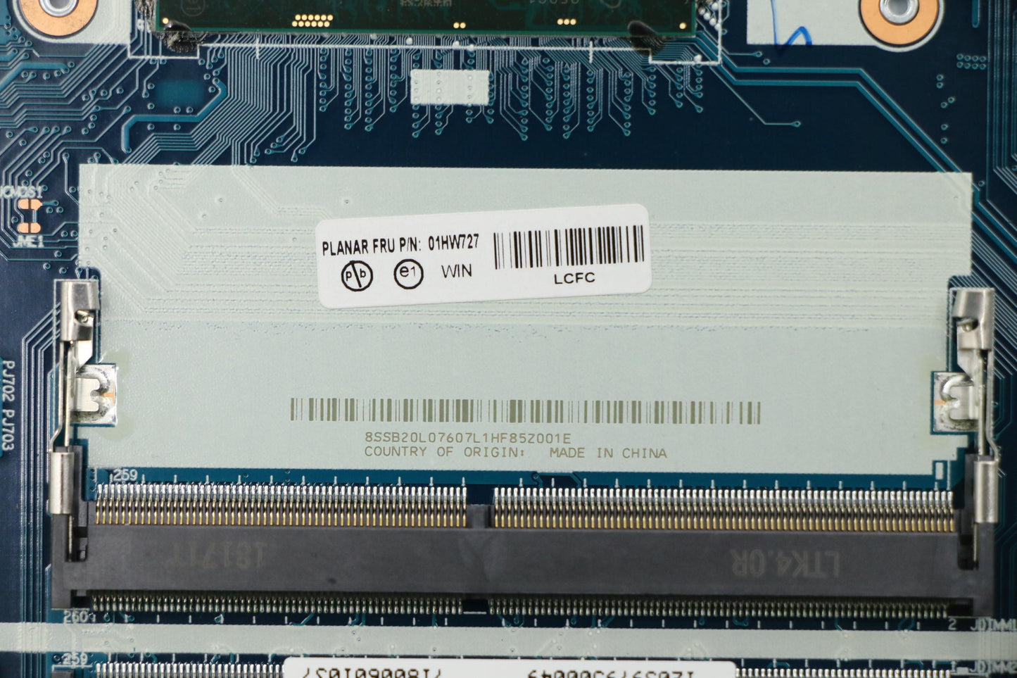 Lenovo I5-7200U,Dis,2Gb,Win,F-Tpm - 01HW727